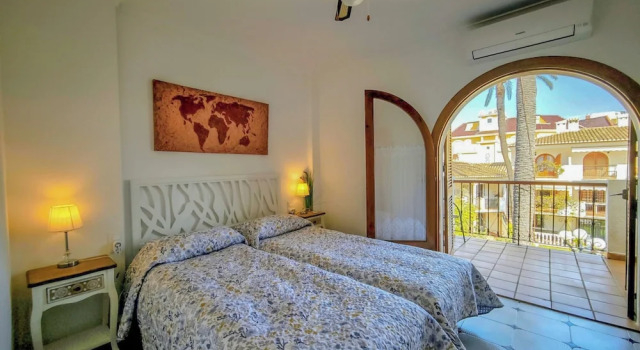 Апартаменты с 2 комнатами с видом на сад Beachfront in Denia Alicante