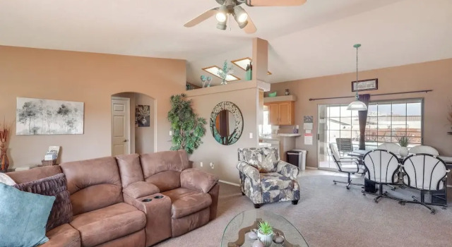 Pool & Hot Tub: Pet-friendly Lake Havasu Home!, Забронировать Отель Лейк-Хавасу-Сити штат Аризона