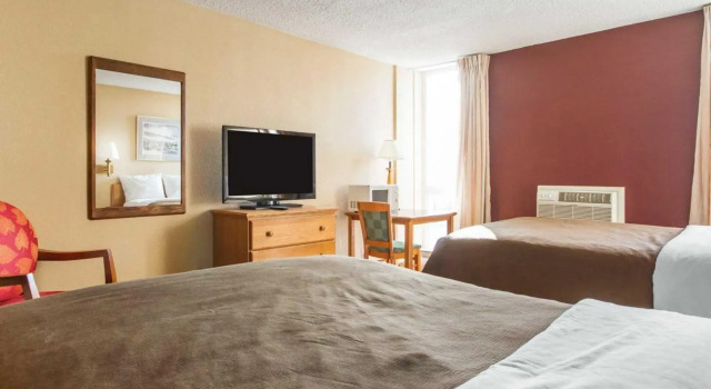 Четырёхместный номер Standard Wingate by Wyndham Sheboygan