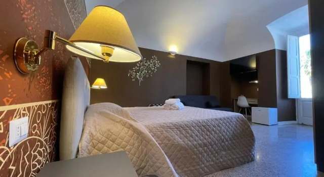 Трёхместный номер Classic CconfortHotels Central Rooms