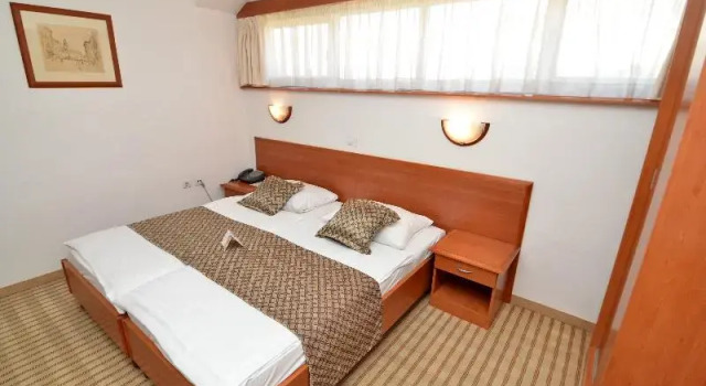 Двухместный номер Economy с балконом Hotel Neboder