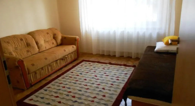 Zrínyi Apartman, Book Lejlighed Hoteller i Western Transdanubia med parkering, Parkering