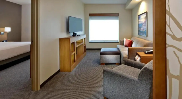 Двухместный люкс Hyatt Place Warwick/Providence Airport