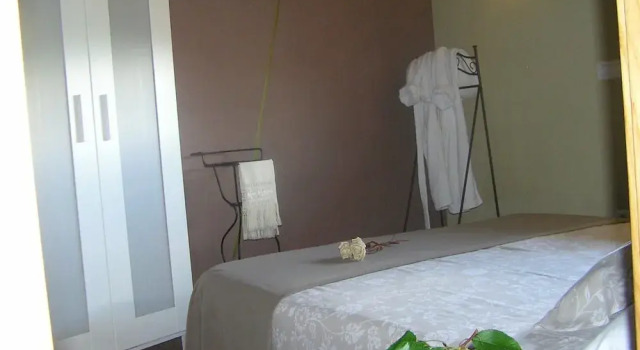Aqua Luna Spa, Забронировать Курортный отель Симанес-дель-Техар 
