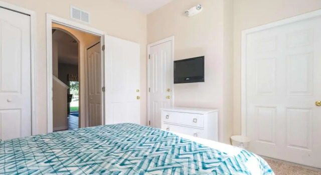 537 Regal Palms