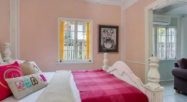 Shiralee Cottage On Cairns, Забронировать Дом для отпуска Коттеджи Кэрнс, рядом с Cairns Family Court, Коттедж
