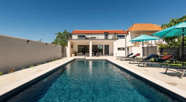 Коттедж Villa Flora Zadar Villas