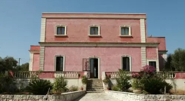 Villa Pardonise- Salento, Book Villa Hoteller i Diso med parkering, Parkering