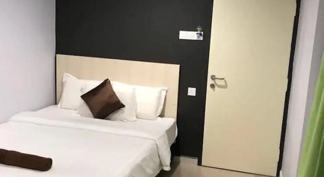 Deluxe Dvoulůžkový s manželskou postelí pokoj s balkonem Seri Kangsar KK Hotel