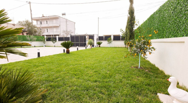 Коттедж Villa Royale in Durr s