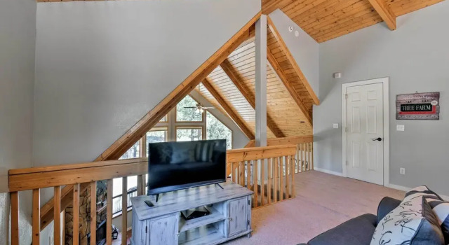 Modern Mountain Chalet: Munds Park Retreat w/ Deck, Book Chalet Munds Park Arizona