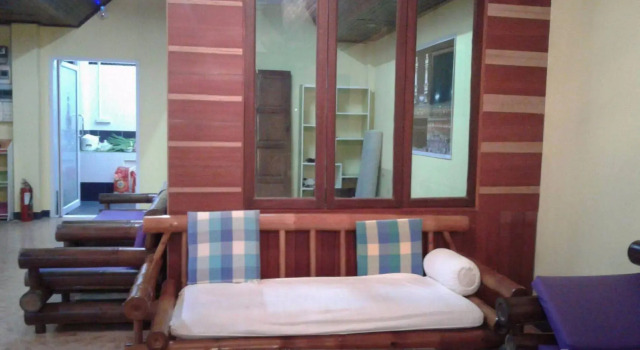 Khaolak Traveller Lodge, Забронировать Отель Отели Южного Таиланда с парковкой, Парковка