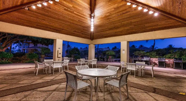 Vista Waikoloa by South Kohala Management, Забронировать Отель Отели Ваиколоа-Виллидж с парковкой, рядом с Waikoloa Beach Golf Course, Парковка