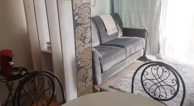 Studio Gruissan Proche Plage Des Chalets (Adults Only), Забронировать Шале Отели Грюиссан с парковкой, рядом с Остров Сен-Мартен, Парковка