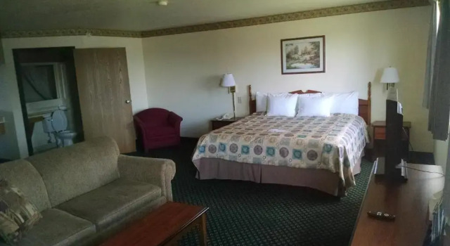 Люкс Super 8 by Wyndham Omaha Eppley Airport/Carter Lake