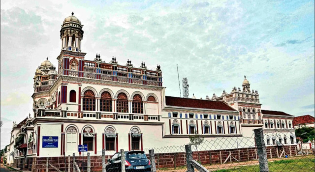 Chidambara Vilas - A Luxury Heritage Resort, Varaa Lomakeskus Hotellit Tamil Nadu uima-altaalla, Uima-allas