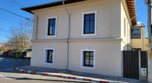 Guesthouse 24, Rezerwuj Apartament Hotele w Carpathians - Romania z parkingiem, Parking
