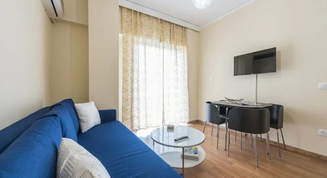 Acropolis Family Suite by Cloudkeys, Забронировать Отель Афины Острова Саронического залива - Аттика, рядом с Холм Филопаппос