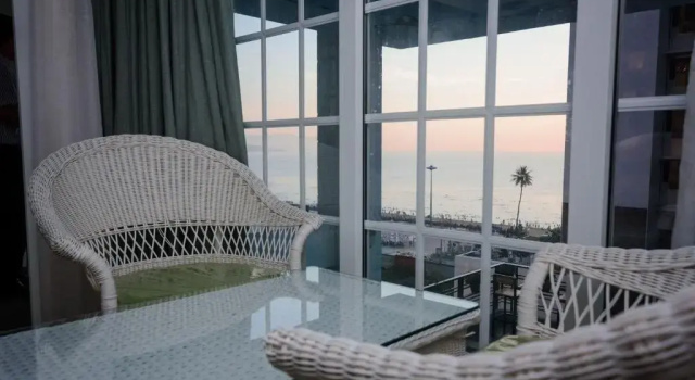 Люкс с балконом и с видом на море Pavillon Garden Hotel