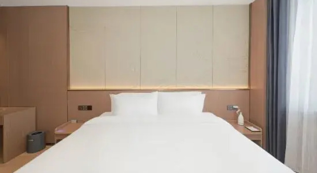 Люкс Deluxe LAVANDE HOTELS(Daqing East Railway  Station And Passenger Terminal Branch)