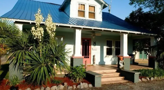 The Island Guest House & Cottages, Buchen Sie Pension Roanoke Island North Carolina