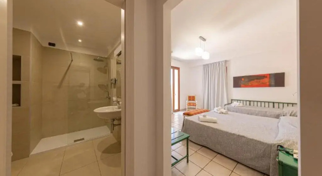 Трёхместный номер Standard с видом на сад Hotel Baia Del Capitano
