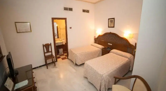 Двухместный номер Standard с балконом Hotel Los Omeyas