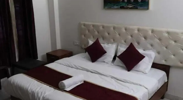 Номер Comfort Hotel O by OYO Comfy Cottage