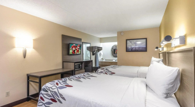 Четырёхместный номер Deluxe Red Roof Inn Kalamazoo West - Western Michigan U