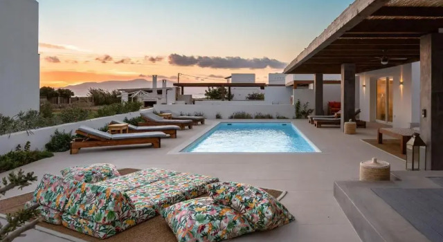 Коттедж с 3 комнатами Citrus Seaside Houses