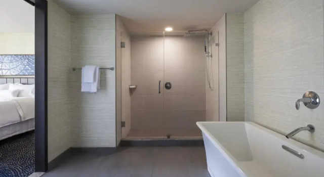Люкс Deluxe The Westin Milwaukee