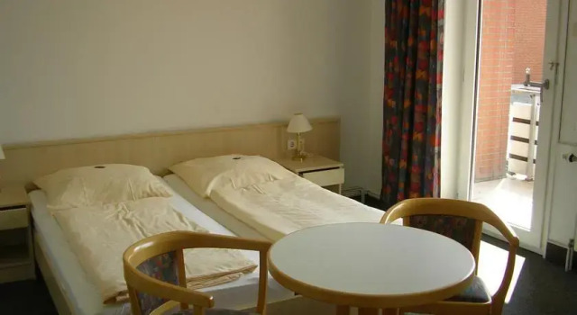 Hotel Königbauer, Забронировать Отель Боркум East Frisian Islands, рядом с Оздоровительный центр и аквапарк "Гецайтенланд"