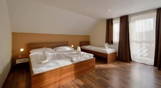Четырёхместный номер Deluxe с видом на горы Villa Gloria Rooms & Apartments