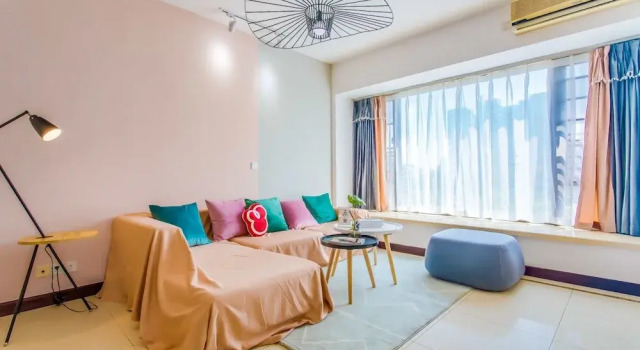 Locals Boutique Apartment  Huafa  No.3