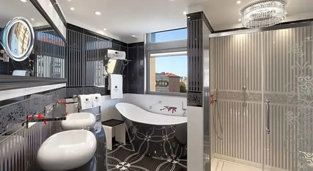 Двухместный люкс c 1 комнатой DoubleTree By Hilton A Coruña