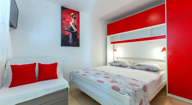 Stunning Apartment in Pisak With Wifi and 1 Bedrooms, Rezerwuj Apartament Pisak Split Region
