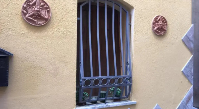 HOUSE OF GIANNY (The Wolf Nest)