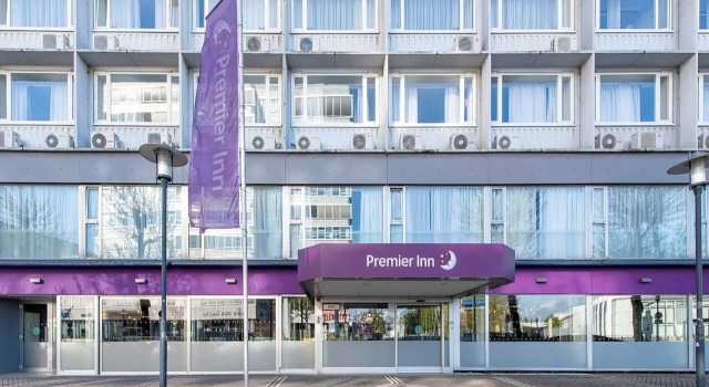 Premier Inn Saarbrücken City Centre, Забронировать Отель Отели Саарбрюккен с парковкой, рядом с Museum in Der Schlosskirche, Парковка
