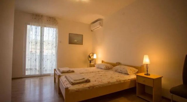 apartment Summer 2sp, Book Apartment Sutomore Bar County