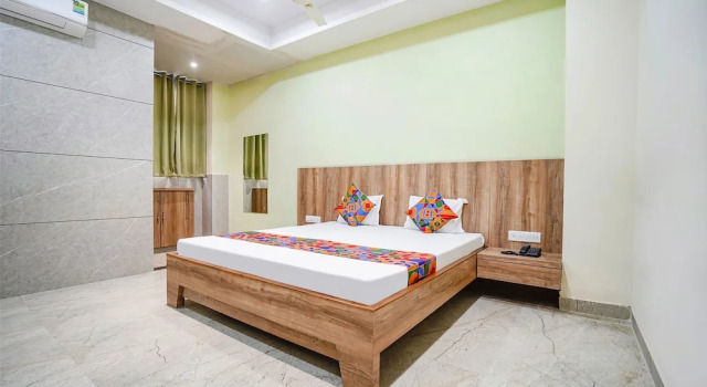 Номер Premium FabHotel Park Mahindra