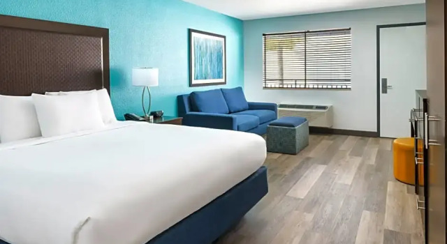 Двухместный номер Accessible Coco Key Hotel & Water Park Resort
