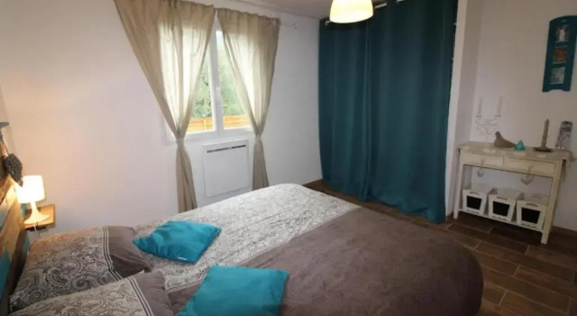 Logement, rez-de-jardin d’une maison, orée du bois, Prenota Hotel Hotel a Alvernia con parcheggio, Parcheggio