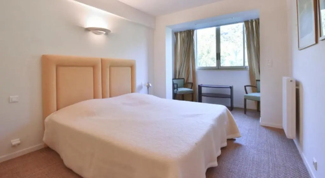 10 Minutes On Foot From The City Center! Sea View Secured Property