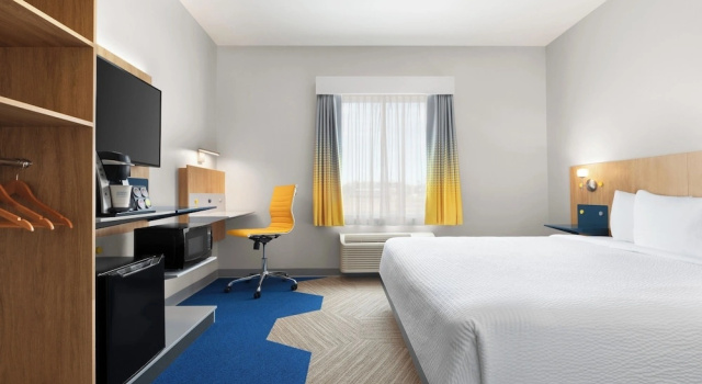 Одноместный номер Standard Microtel Inn & Suites by Wyndham Lachute