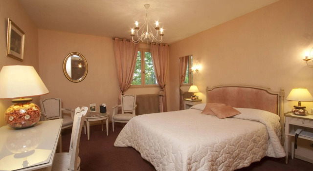 Hôtel Le Clos Des Arts, Boek Hotel Hotels in Franche-Comte met ontbijt, Ontbijt