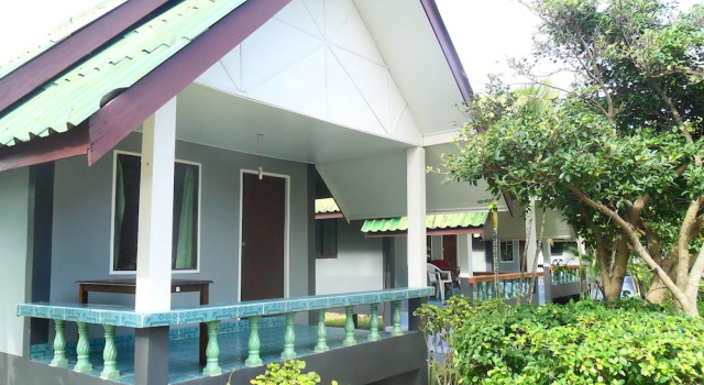 Бунгало Standard с балконом Lanta Palm Beach Resort , Beach Bungalow - Koh Lanta