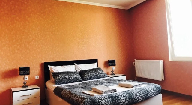Kiev Kutaisi Hotel, Rezerwuj Hotel Hotele w Imereti z parkingiem, Parking