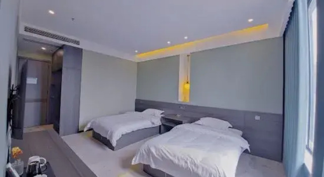 Люкс Yunrong Select Hotel (Xinxiang University Town)