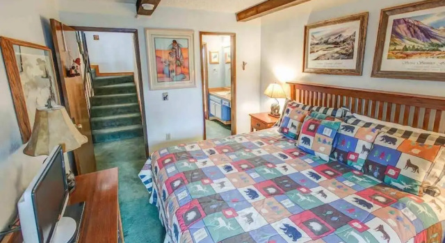 Chamonix #093 - Near Skiing, Hiking & More!, Varaa Huoneisto Hotellit Mammoth uima-altaalla, Uima-allas