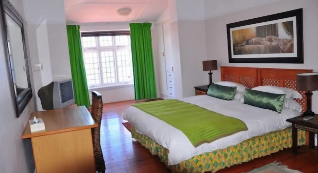 Коттедж Admirals Rest Self-Catering House